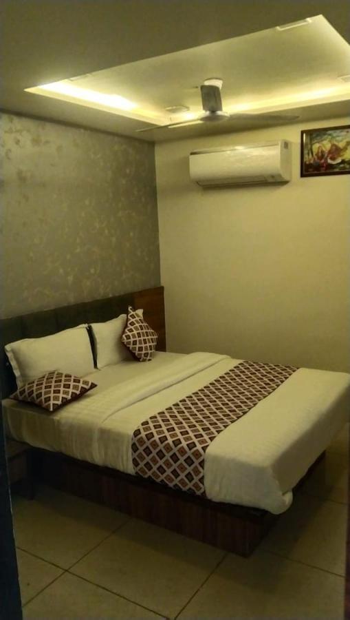 Hotel Atlanta Ahmedabad Exterior foto